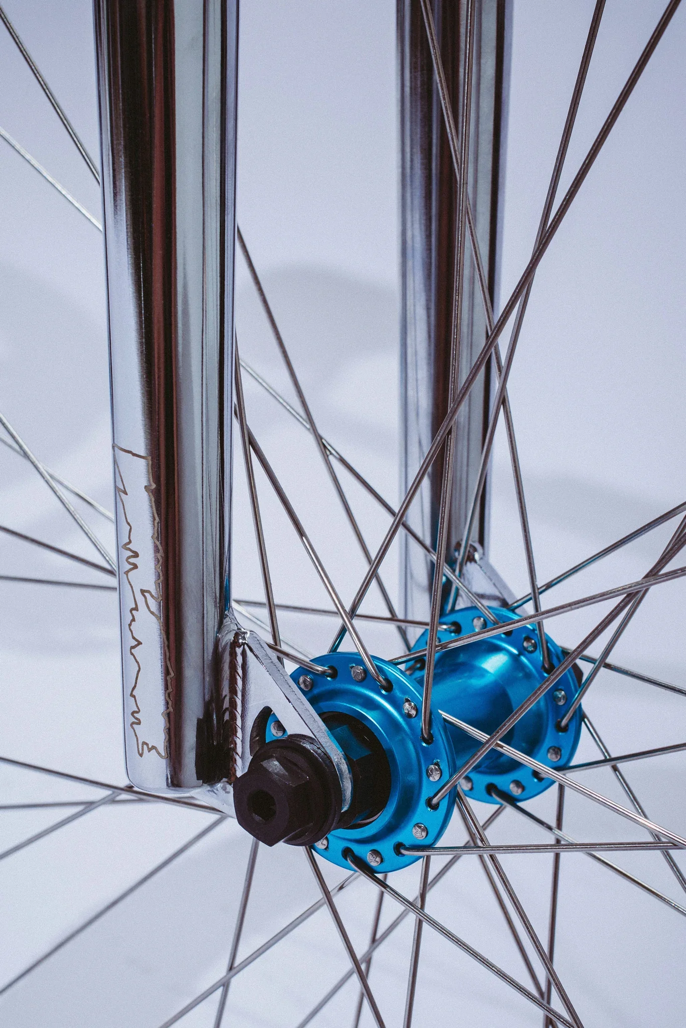 Cult x Fucking Awesome 26″ Cruiser Complete Bike - Chrome/Blue - Image 10