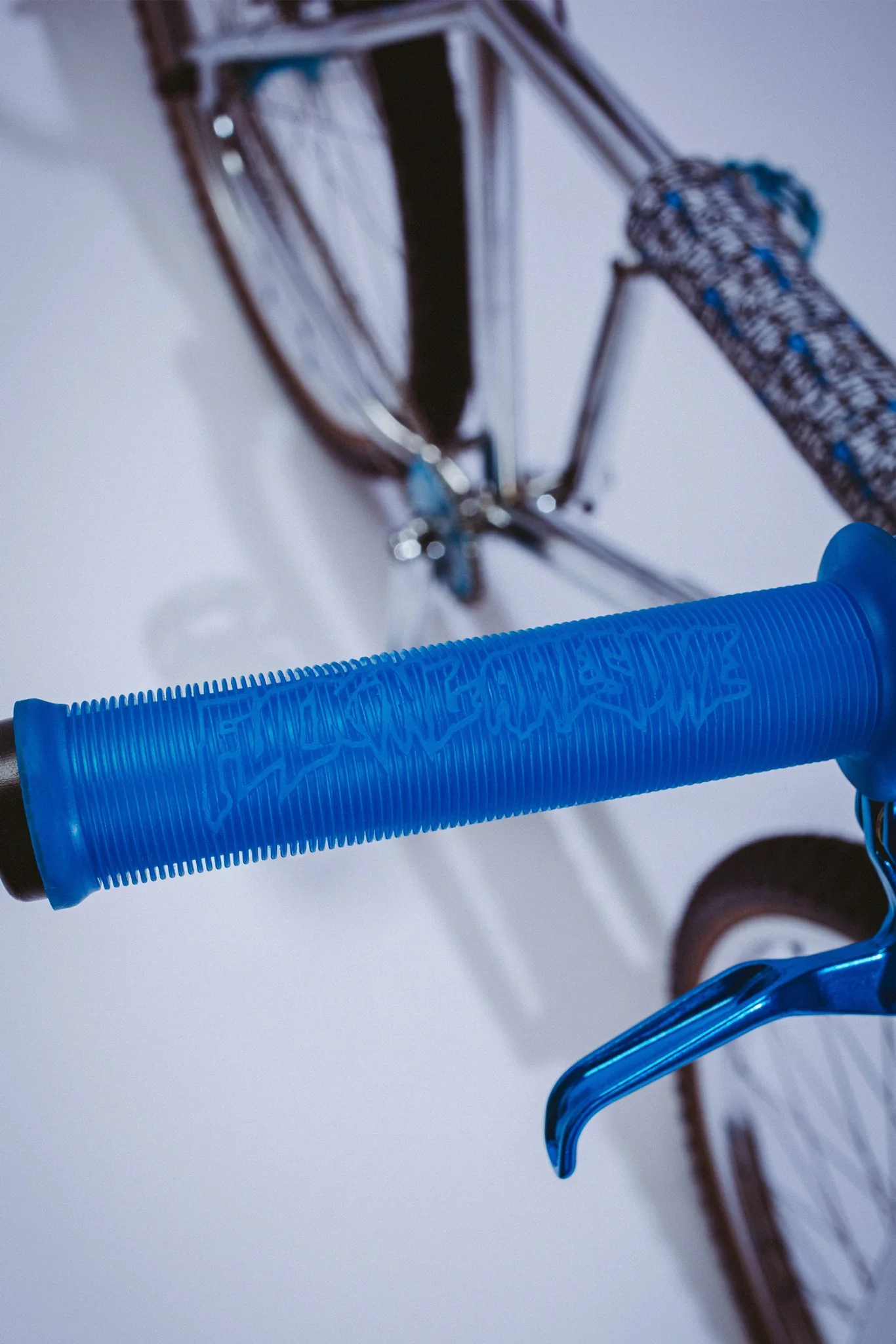 Cult x Fucking Awesome 26″ Cruiser Complete Bike - Chrome/Blue - Image 6