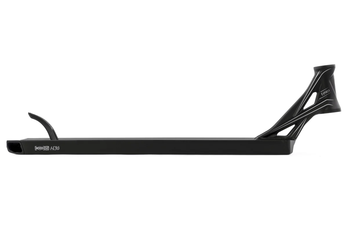 Ethic Lindworm V4 160 Scooter Deck 22.0″ - Black - Image 3