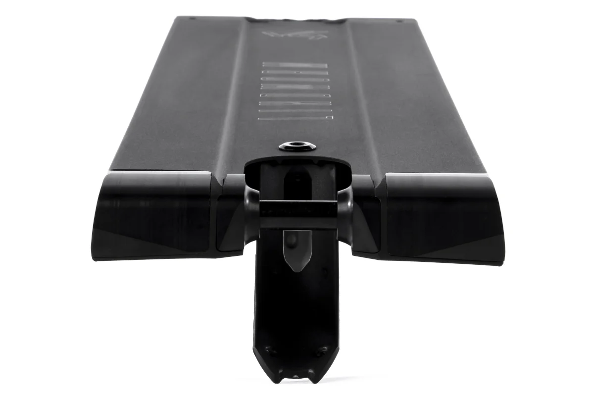 Ethic Lindworm V4 160 Scooter Deck 22.0″ - Black - Image 6