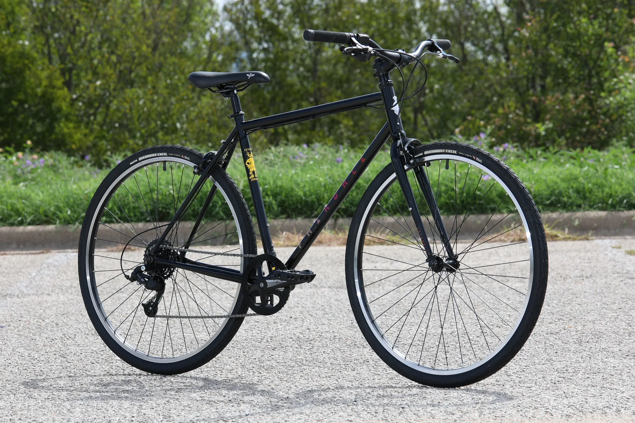 Fairdale Lookfar Complete Cruiser Bike - Gloss Black - Image 2