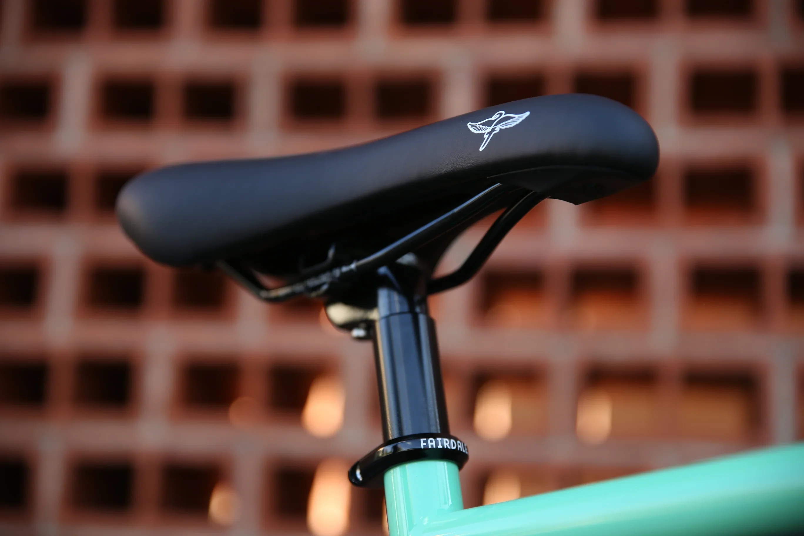Fairdale Lookfar Complete Cruiser Bike - Gloss Toothpaste - Image 5