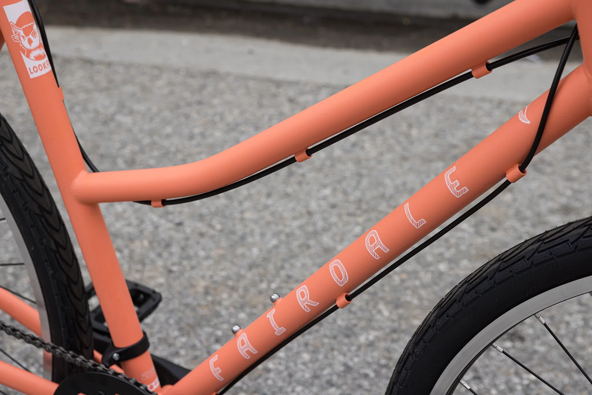 Fairdale Lookfar Step-Thru Complete Cruiser Bike - Matte Coral Red - Image 12