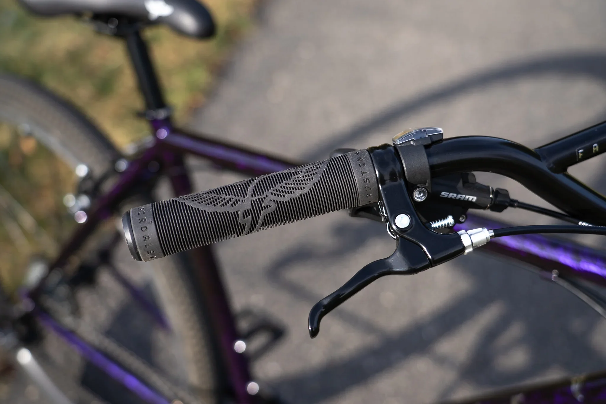 Fairdale Ridgemont 27.5″ Complete Cruiser Bike - Purple Rain - Image 3