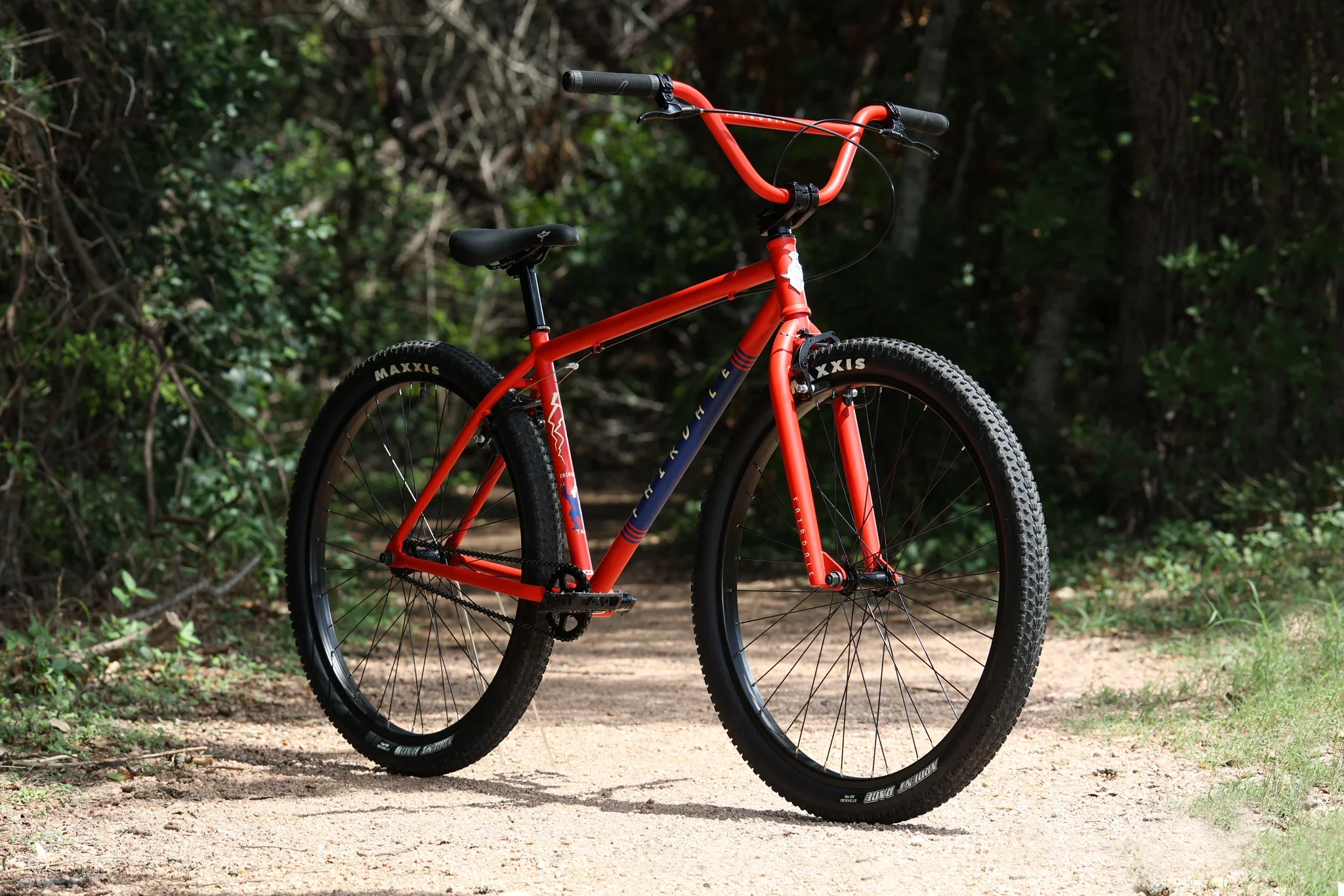 Fairdale Taj 27.5″ Complete Cruiser Bike - Matte Fire Engine Red - Image 2