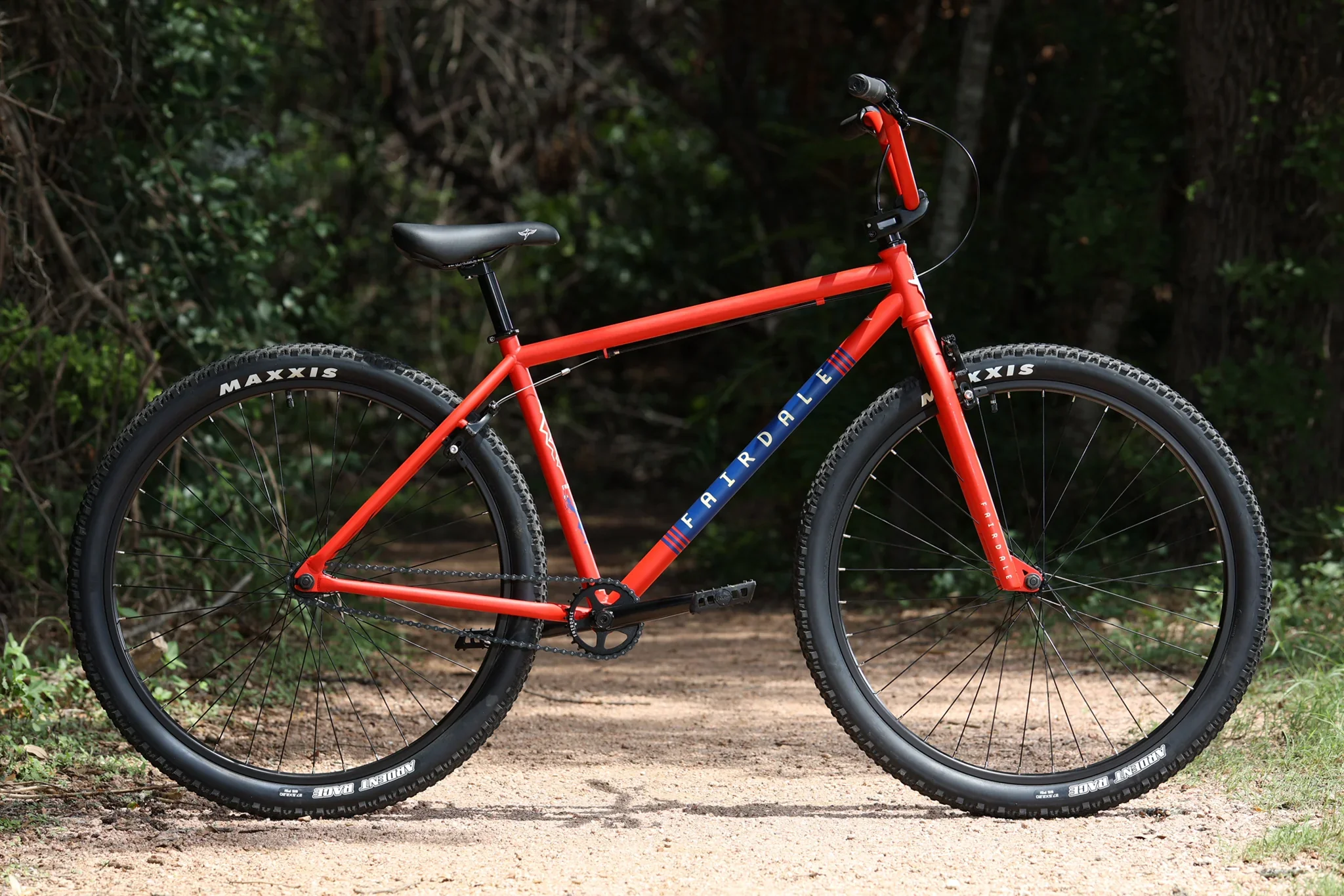 Fairdale Taj 27.5″ Complete Cruiser Bike - Matte Fire Engine Red - Image 3
