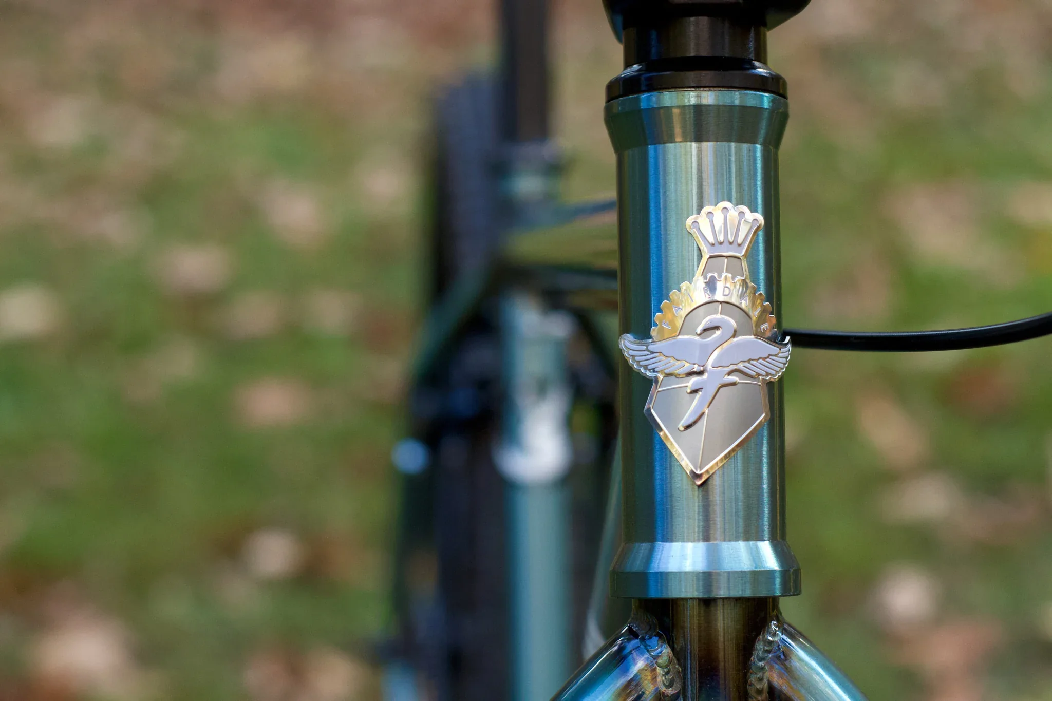 Fairdale Taj 27.5″ Complete Cruiser Bike - Translucent Winter Blue - Image 4