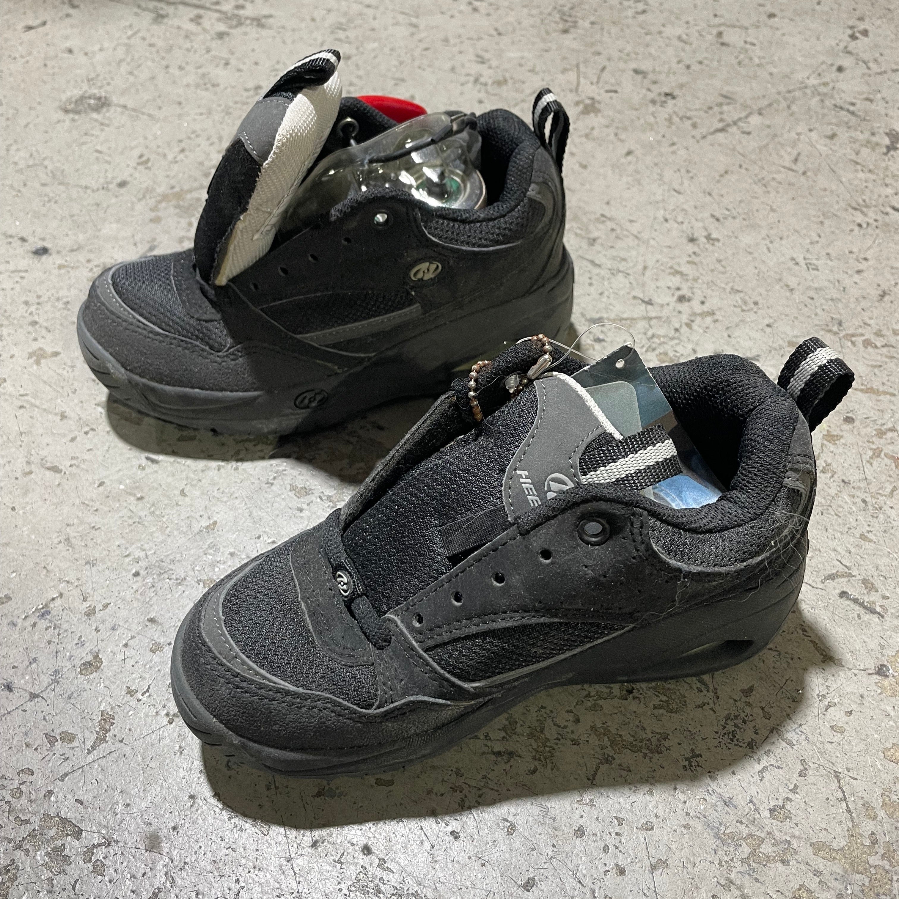 Heelys Slide Youth Skate Shoes - Black/Charcoal/Light Gray [Size 13C] - Image 2