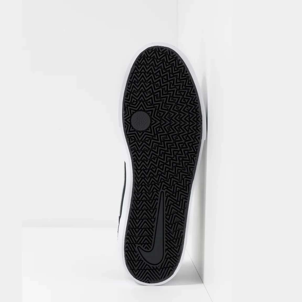 Nike Shoes SB Chron SLR - Black/White - Image 4