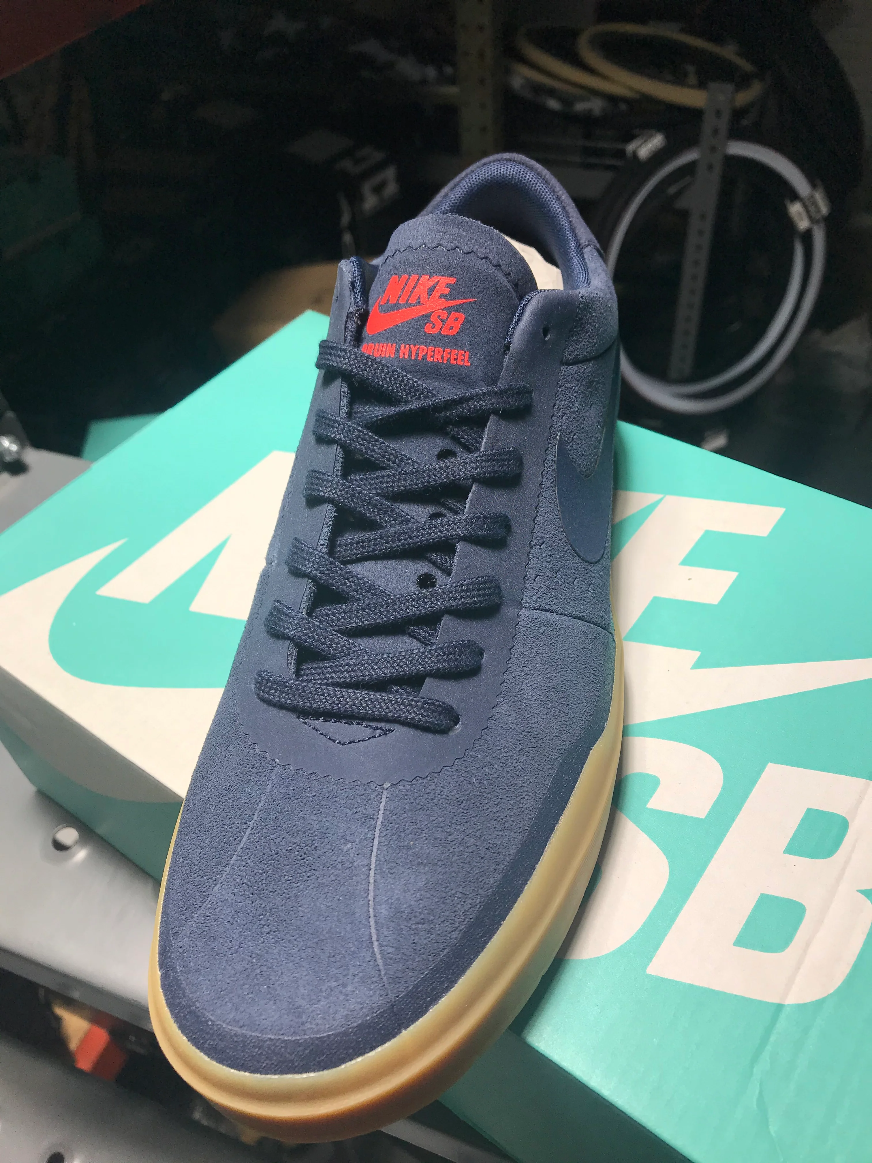 Nike Shoes SB Bruin Hyperfeel - Obsidian/Obsidian - Image 6