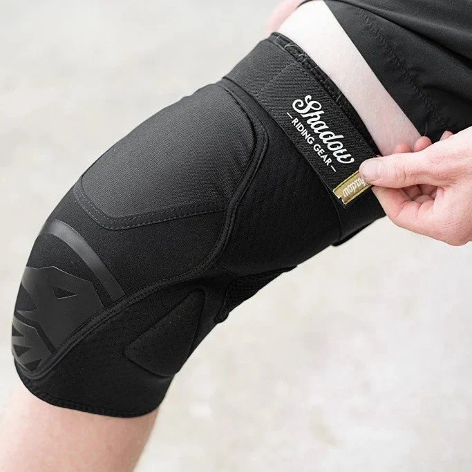 Shadow Conspiracy BMX Super Slim V2 Knee Pads - Black - Image 3