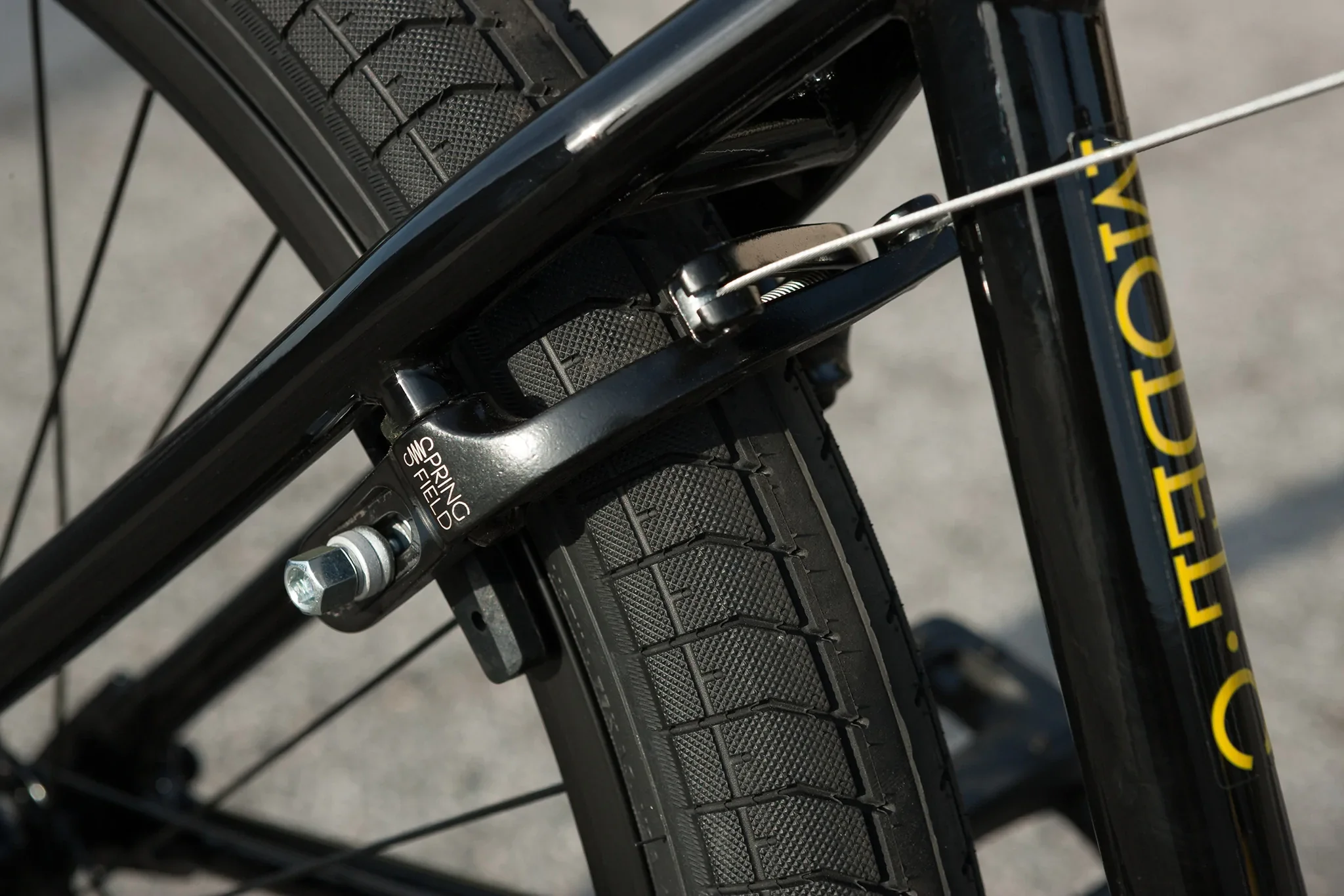 Sunday 2023 Model C 24″ Complete BMX Bike - Gloss Black - Image 12