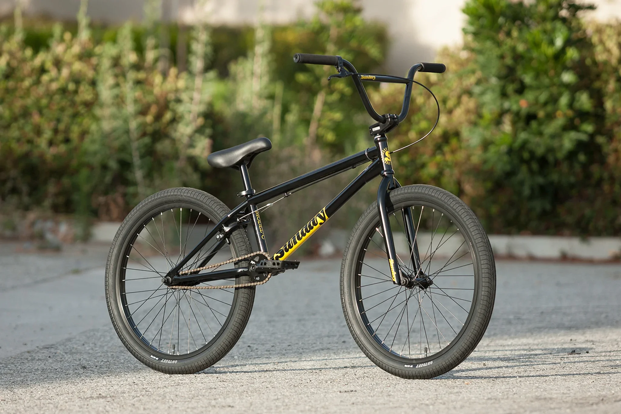Sunday 2023 Model C 24″ Complete BMX Bike - Gloss Black - Image 2