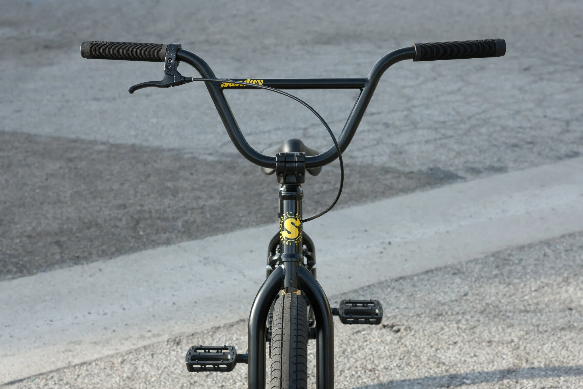 Sunday 2023 Model C 24″ Complete BMX Bike - Gloss Black - Image 4