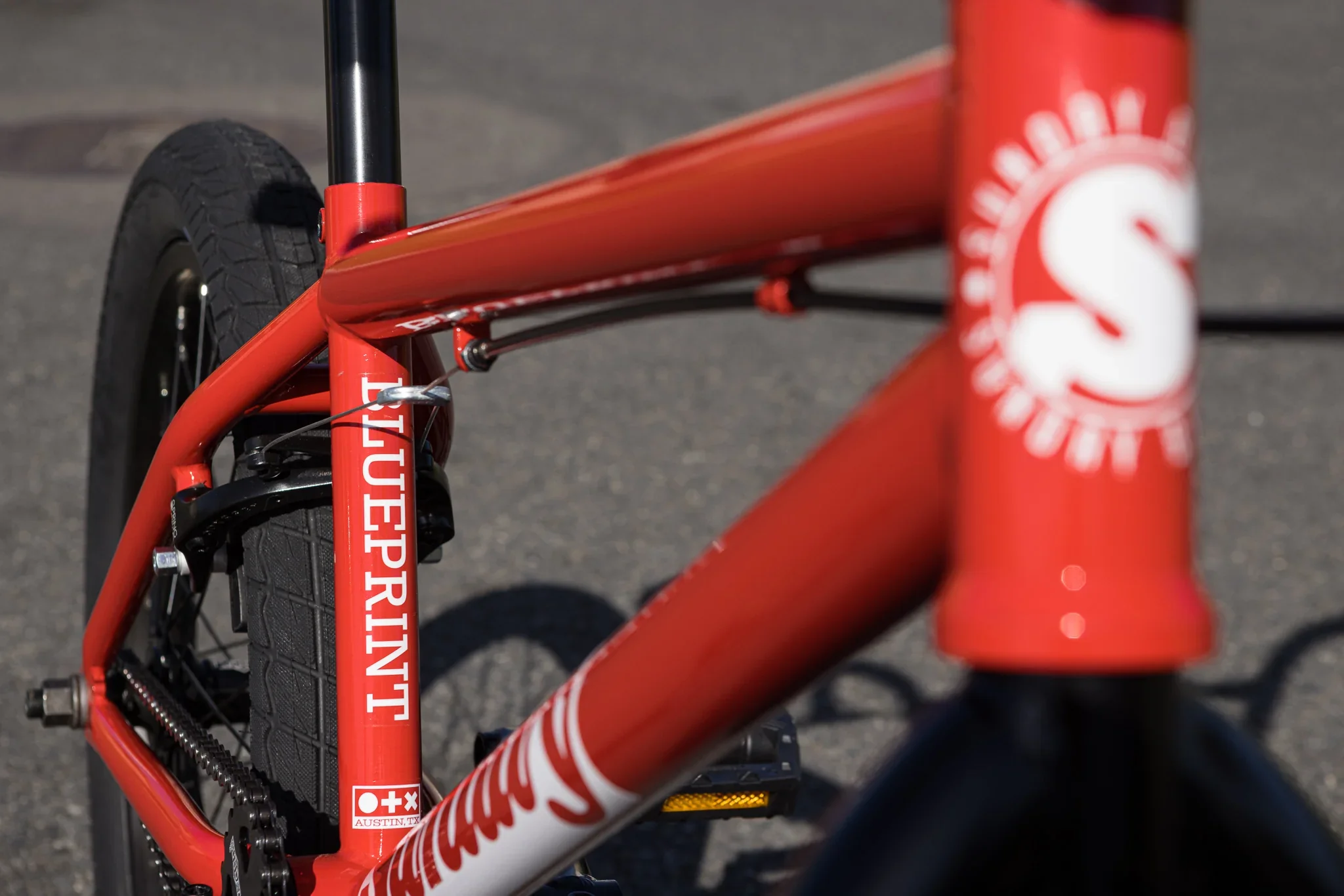 Sunday Blueprint 20″ Complete BMX Bike - Gloss Fire Engine Red - Image 6