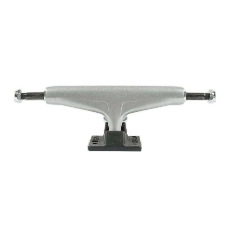 Tensor Trucks Mag Light Reflect 5.25″ - Silver/Black (Set of 2) - Image 2