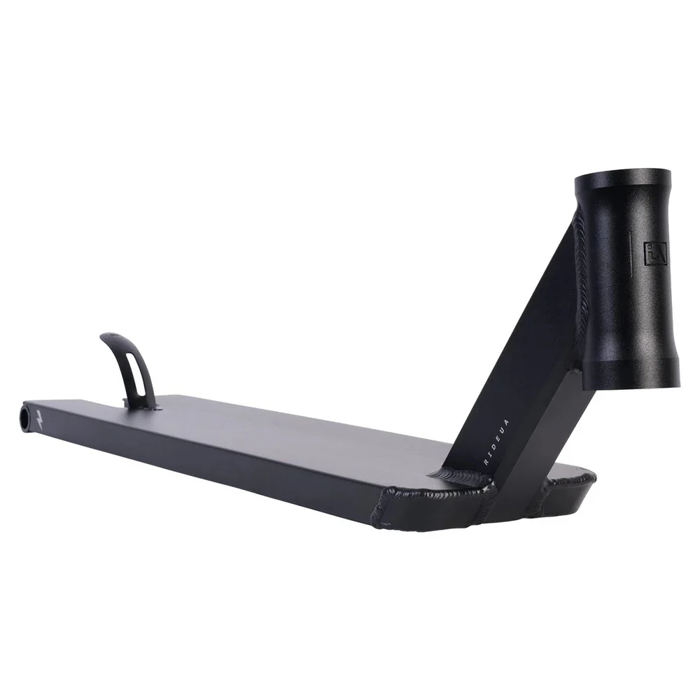 UrbanArtt Sprawl Max Peters Deck 5.5″ x 22″ - Black