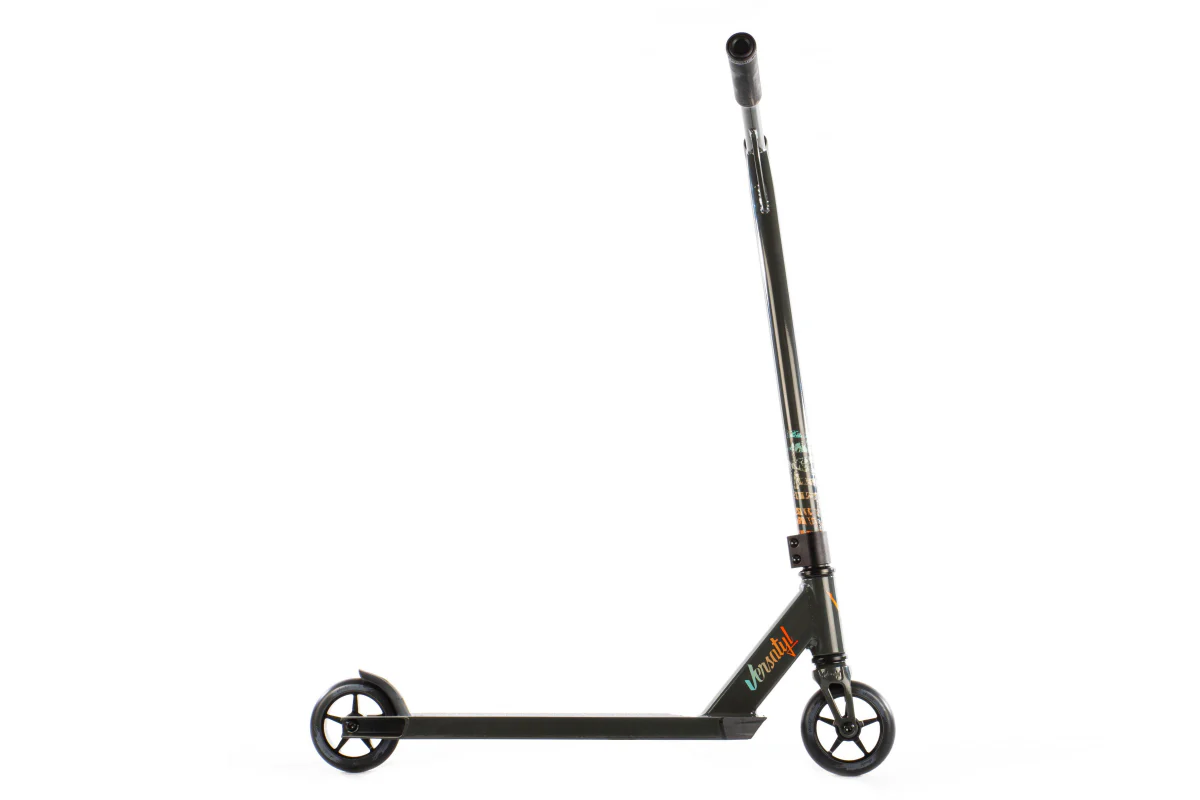 Versatyl Cosmopolitan V2 Complete Scooter - Black - Image 3
