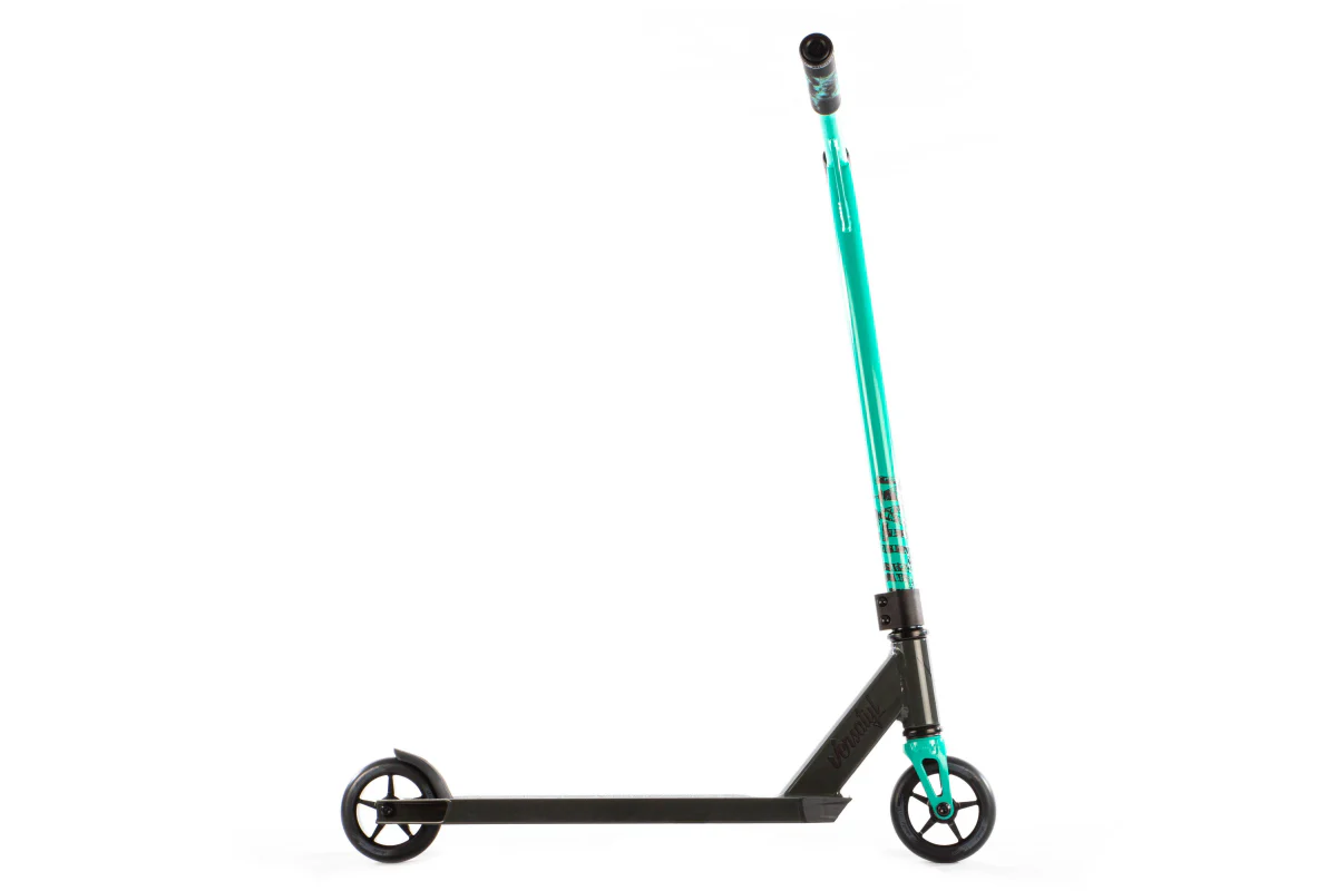 Versatyl Cosmopolitan V2 Complete Scooter - Blue/Black - Image 3